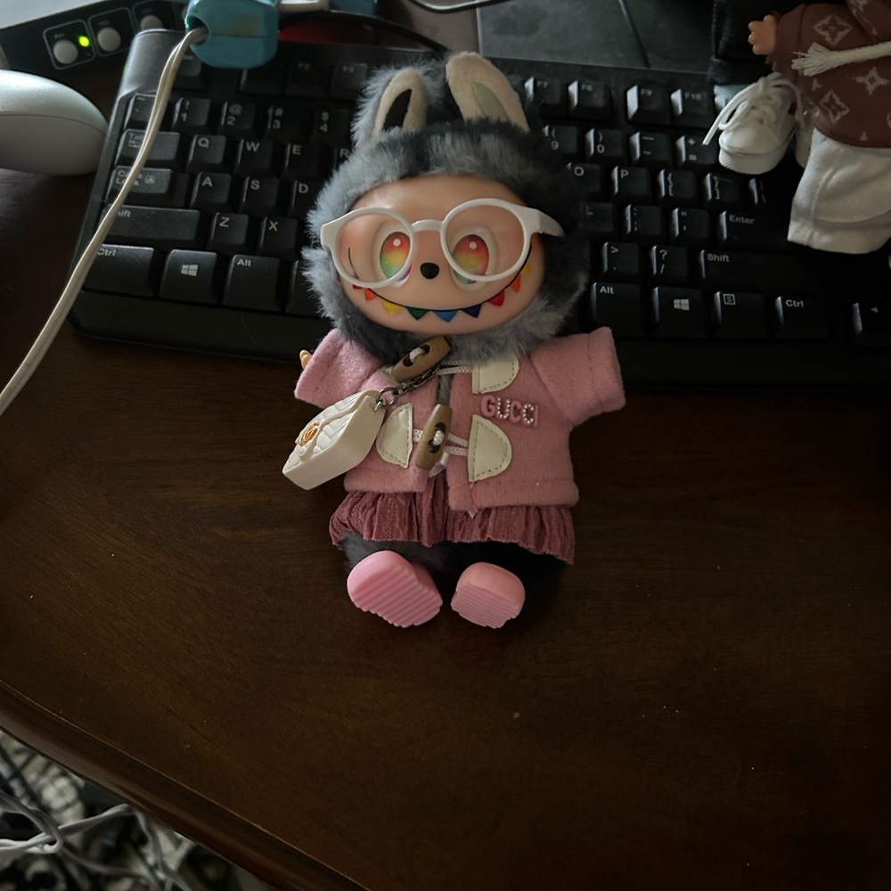 Including full fit and doll - Picture 2 of 3